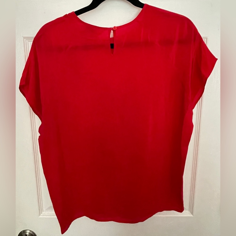 Red silk top - Picture 6 of 7